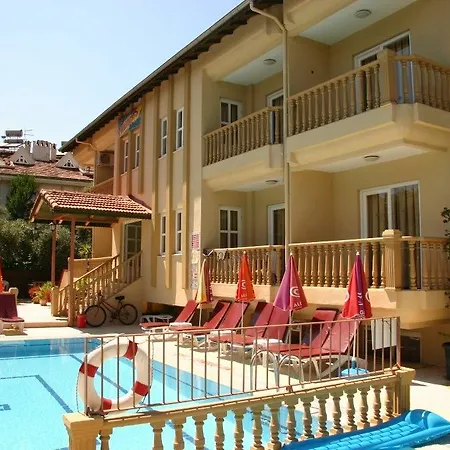 Hibiscus & Garden 3*